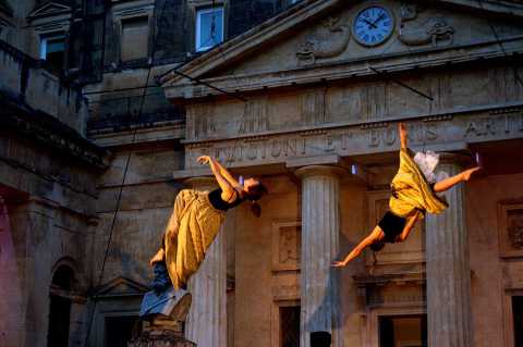 Molfetta, Circovizioso: due giorni di spettacoli di danza acrobatica aerea